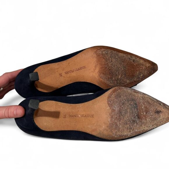 Manolo Blahnik Navy Suede pumps - Picture 3 of 5
